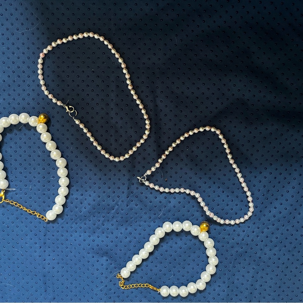Dog collars / necklaces